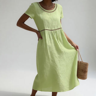 Robe midi Olivia à œillets