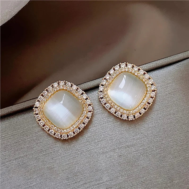 Boucles d'Oreilles Carrées Chic avec Opale et Zircon