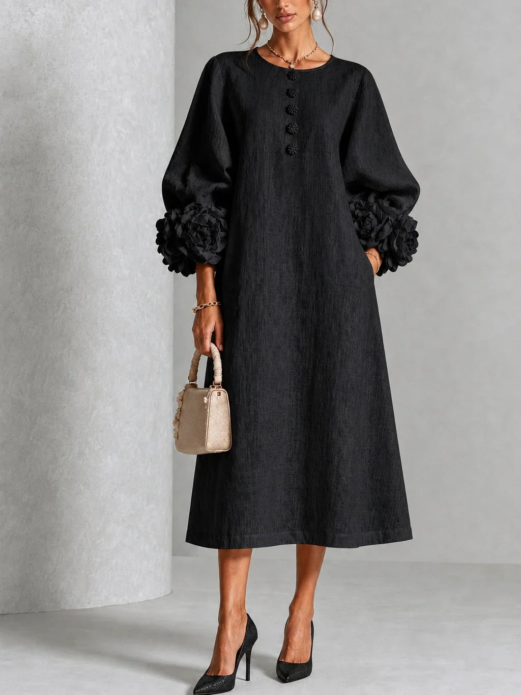 Robe midi rose à fleurs boutonnée avec de superbes poignets fleuris