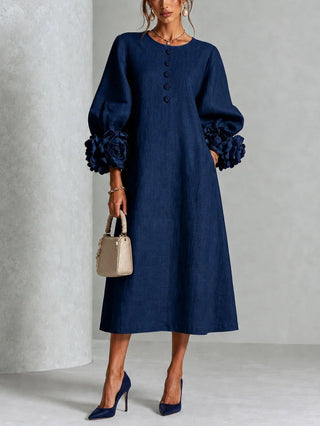 Robe midi rose à fleurs boutonnée avec de superbes poignets fleuris