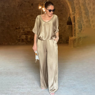 Pauline - Shimmering Satin Set
